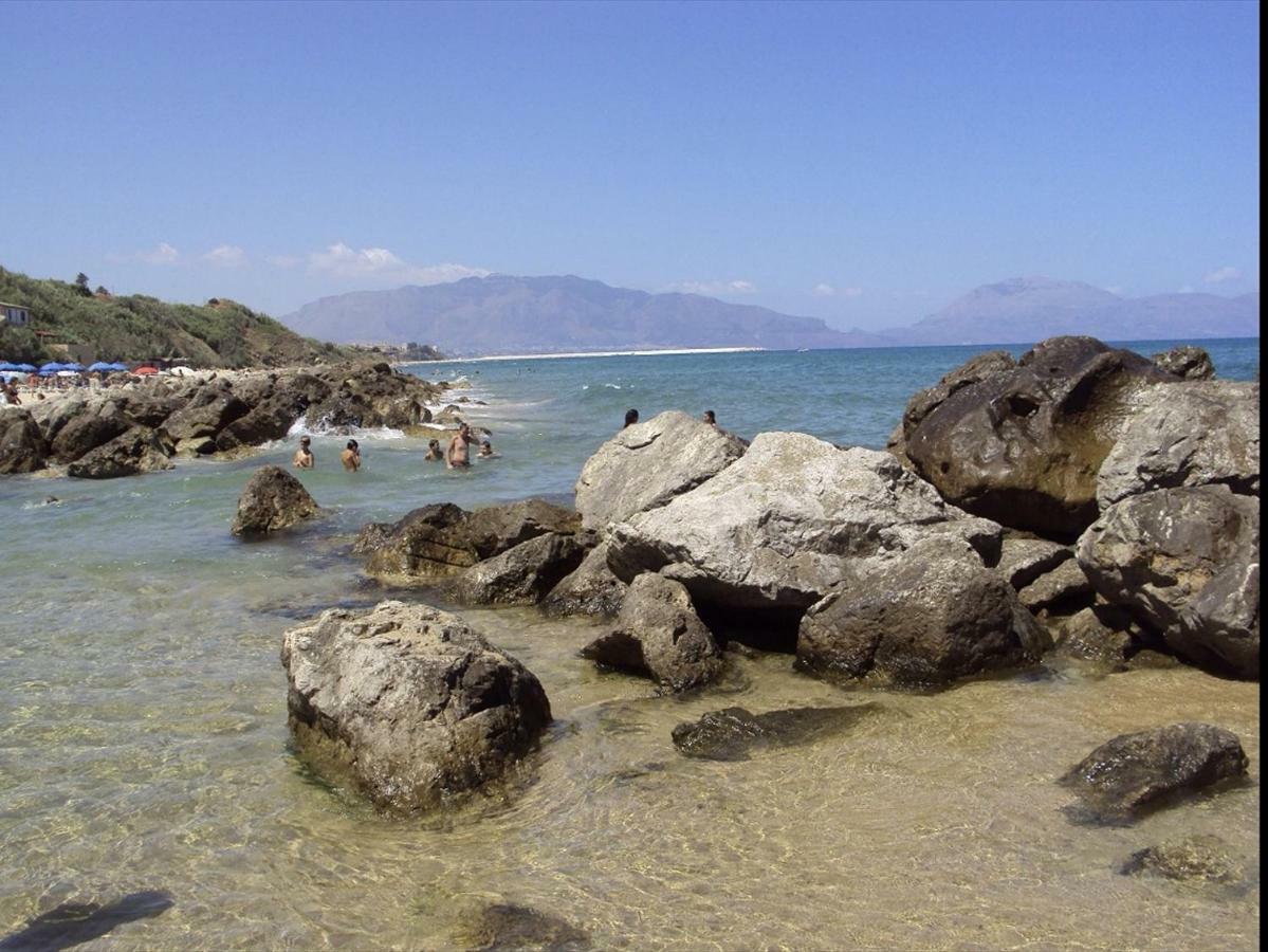Short Lets Vacanze "Massimo" Trappeto  Ngoại thất bức ảnh